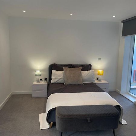 Malixa Uk Appartement Croydon Buitenkant foto